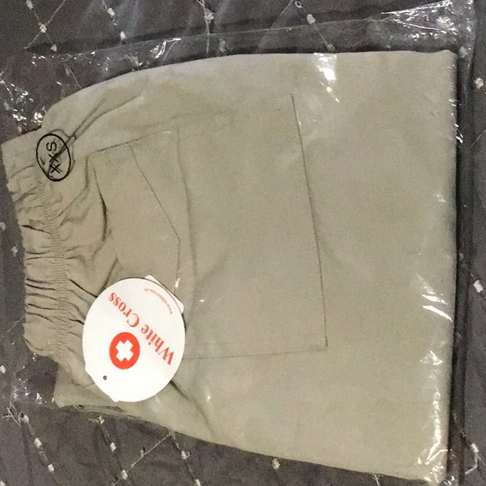 white cross khaki scrub pants XXS new with tags  in Women